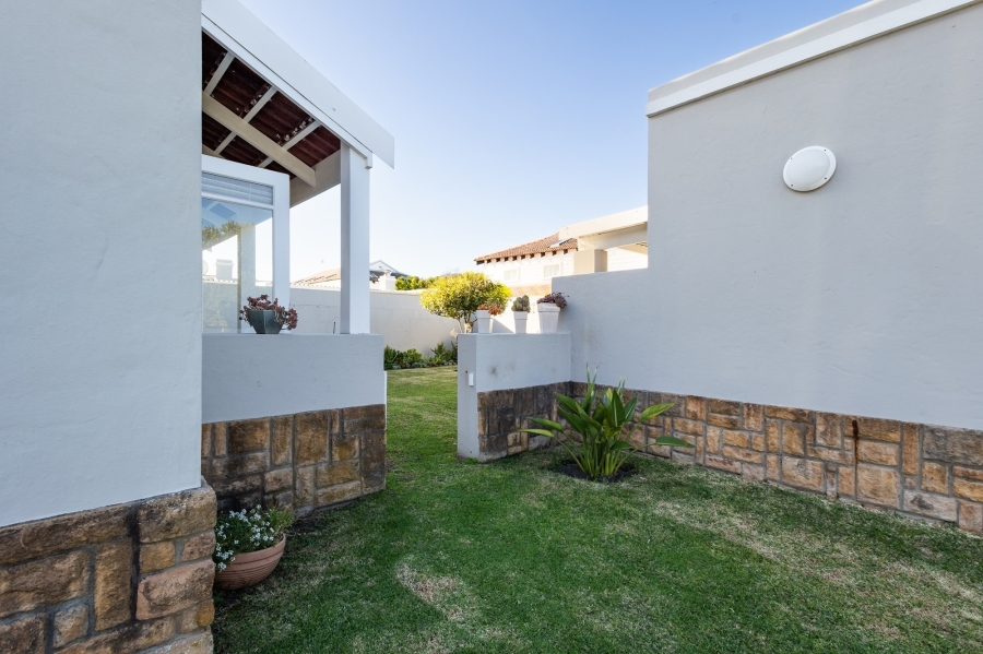 2 Bedroom Property for Sale in Keurboomstrand Western Cape